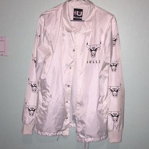 Chicago Bulls windbreaker/ coach jacket.